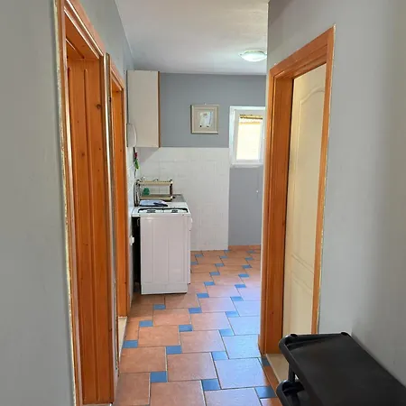 & Retreat * Ostrozac (Jablanica)